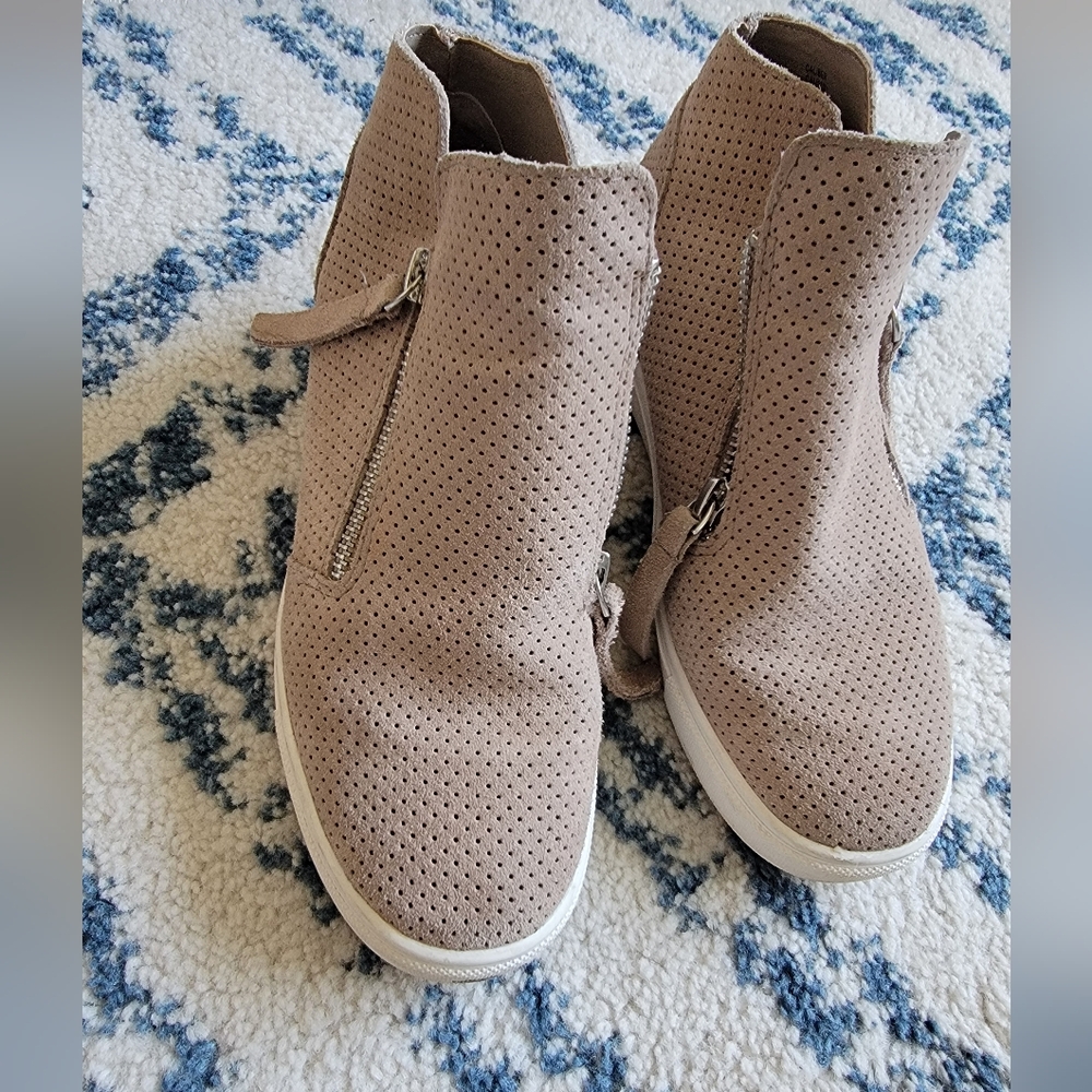 Steve Madden Suede Tan Wedge Sneakers
